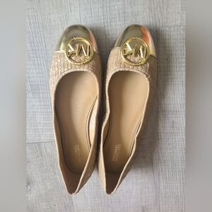 New Michael Kors MK logo embossed ballet flat shoes beige gold NWOB Size 8